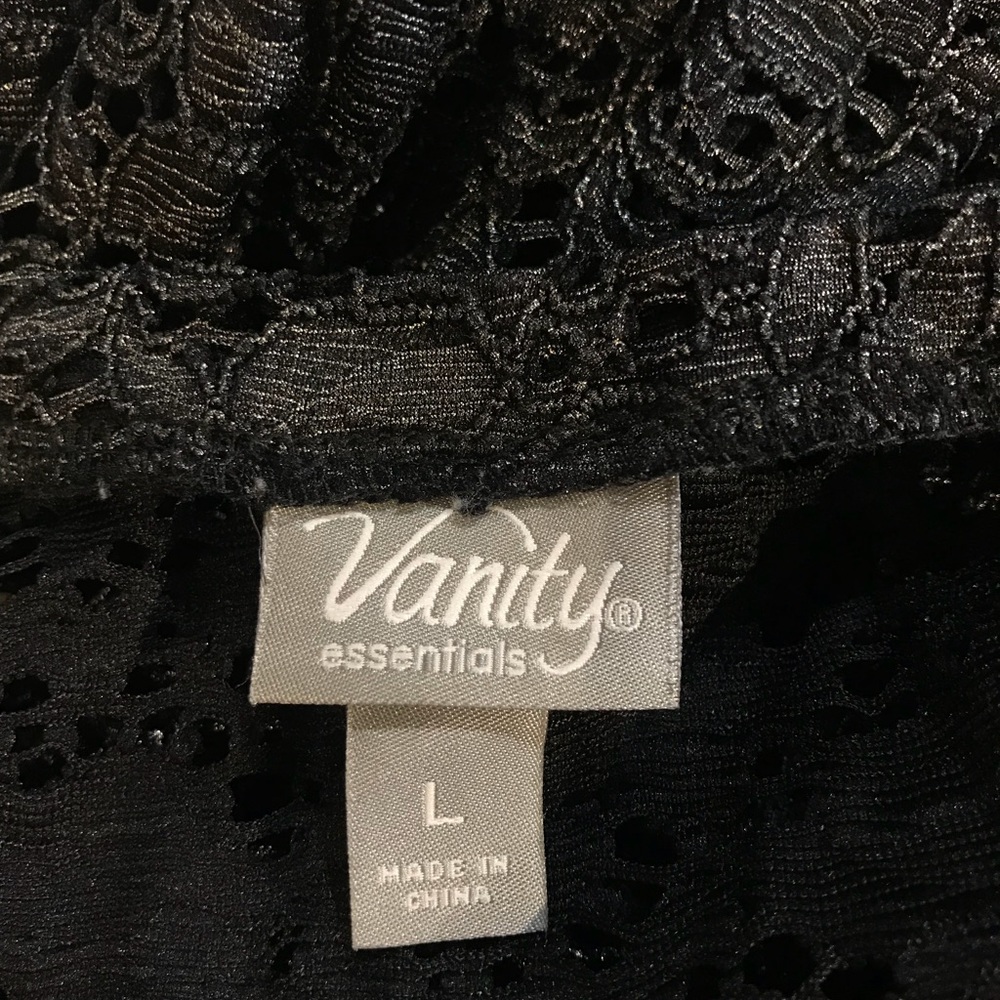 Lacy top - Picture 4 of 4